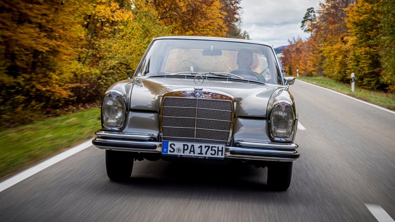 Мерседес Бенц GLA 250 4matic
