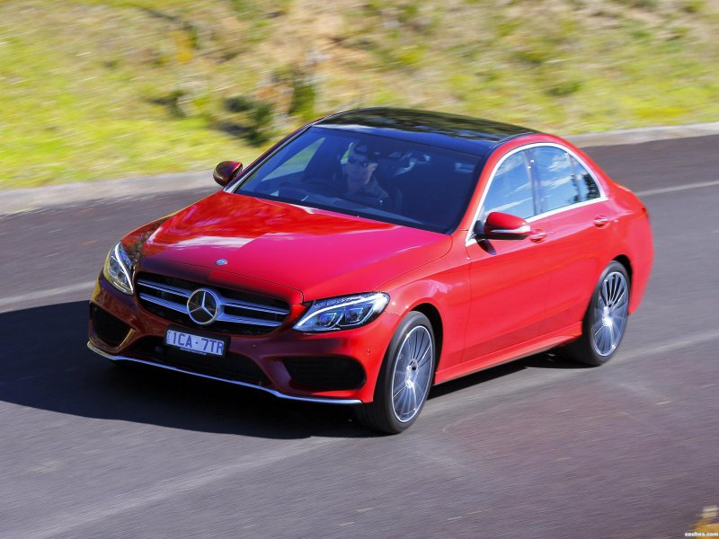Мерседес-Бенц GLA 250