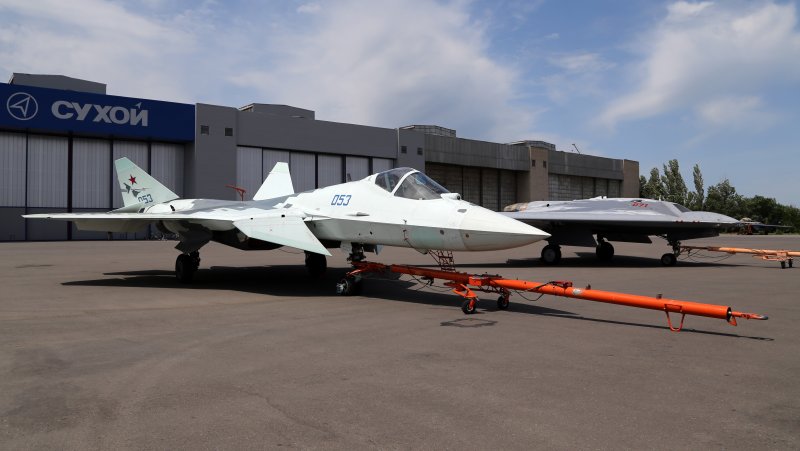 Су-57 и с-70 охотник
