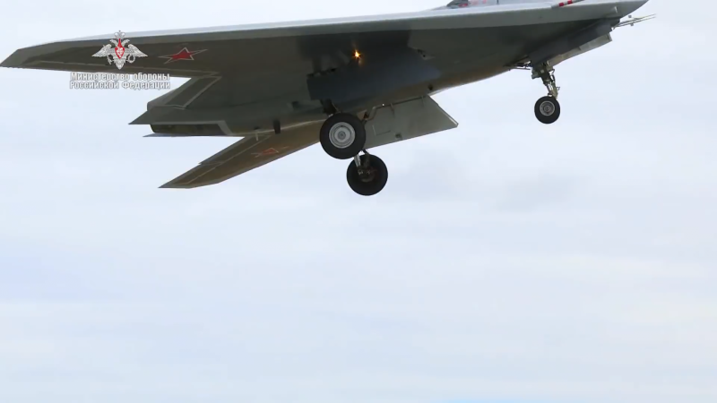 Тяжелый ударный беспилотник с-70 "охотник"