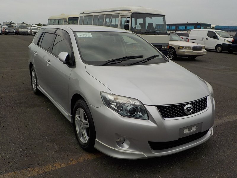 Toyota Corolla Fielder 2011