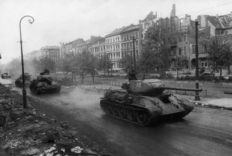 Танк т-34 1945