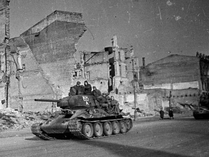 Т-34 В Берлине в 1945