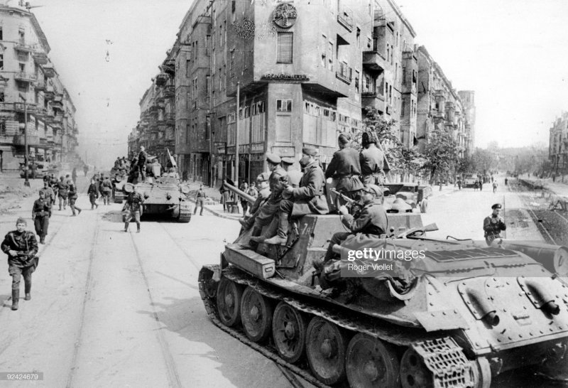 Су-100 Берлин 1945