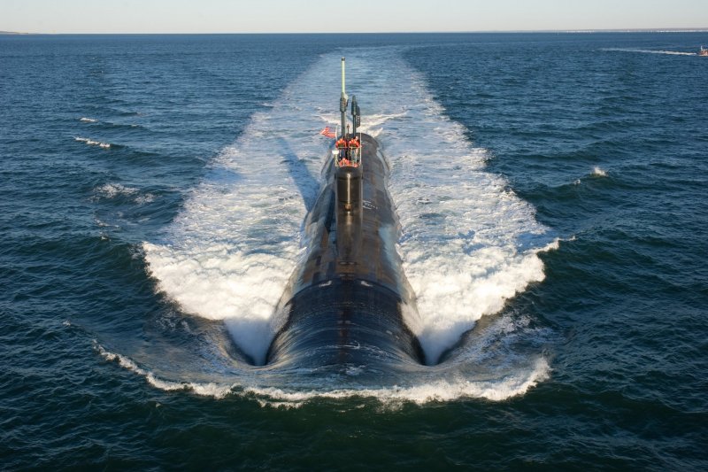 Четвёртая многоцелевая подводная лодка ВМС США "Вирджиния"