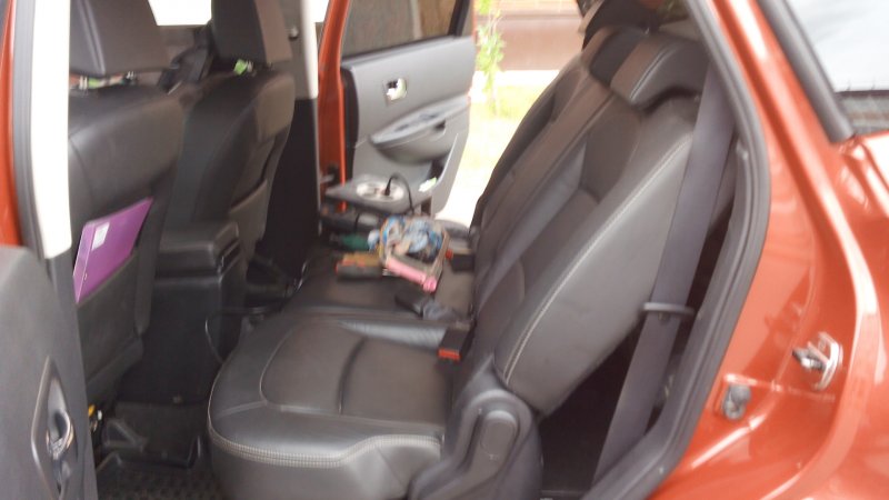 Nissan Qashqai 2 задний ряд