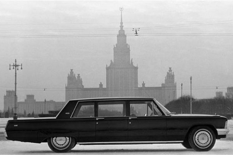 Легковой автомобиль ЗИЛ 114