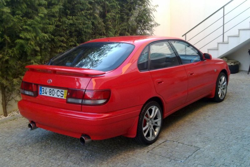 Toyota Carina e
