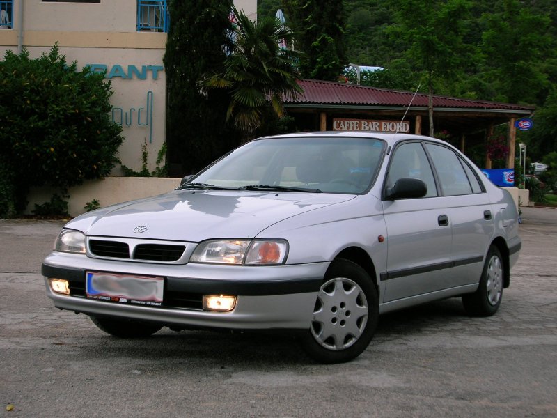 Тойота Карина е t190