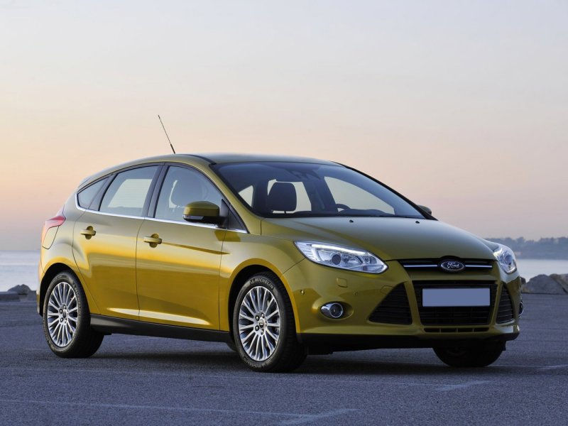 Ford Focus 2011 хэтчбек