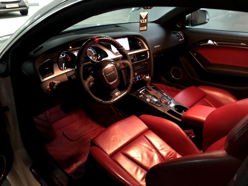 Красный салон Ауди а6