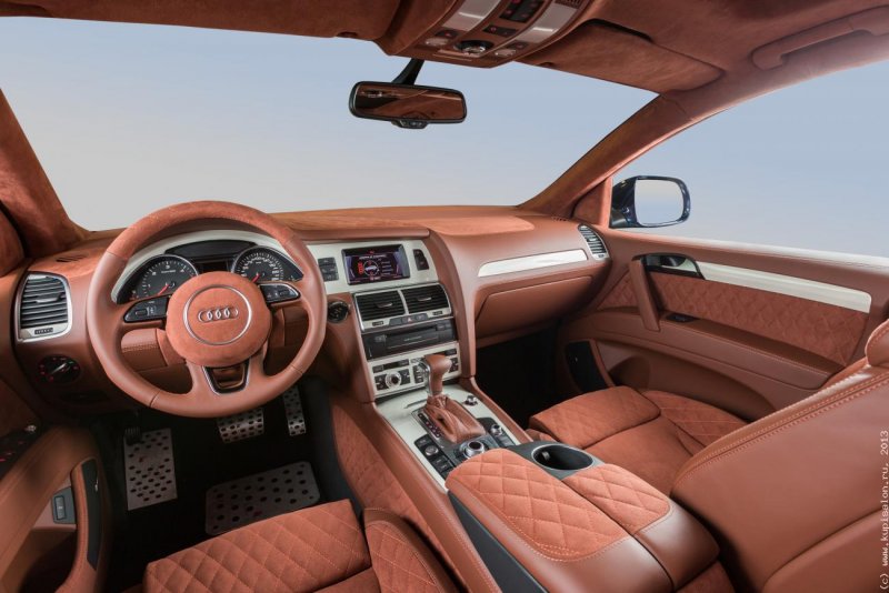 Ауди q7 рыжий салон