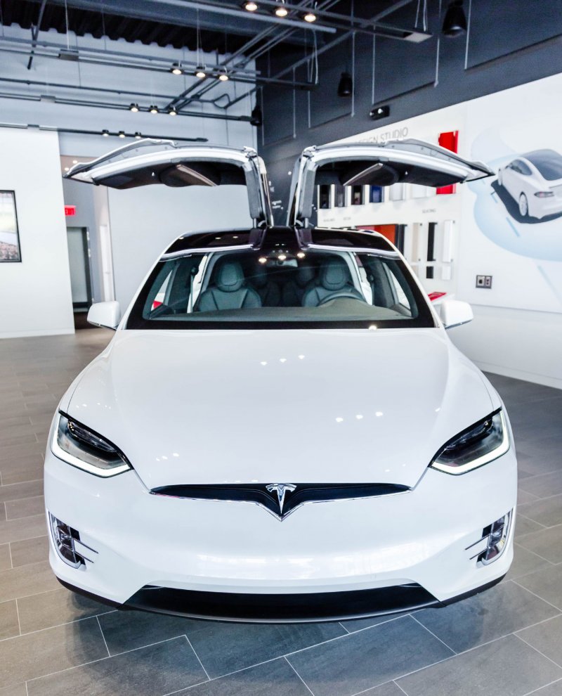 Tesla model x 2015