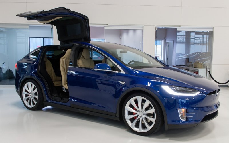 Джип Tesla model x