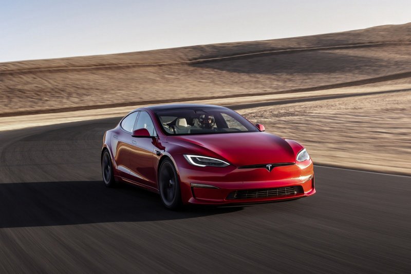Tesla model s 3