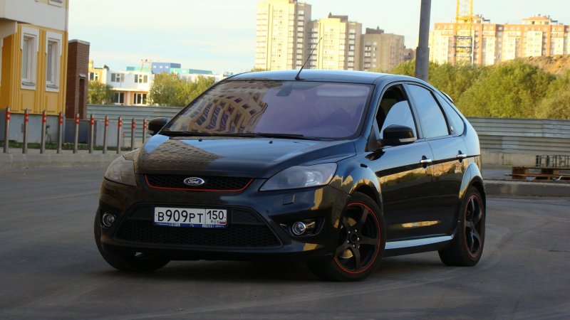 Ford Focus 2 хэтчбек 2.0