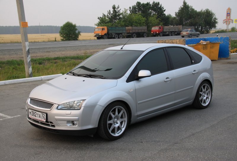 Ford Focus 2 дорестайлинг хэтчбек