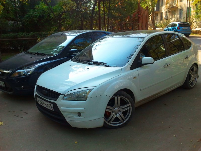 Ford Focus 2 дорестайл белый