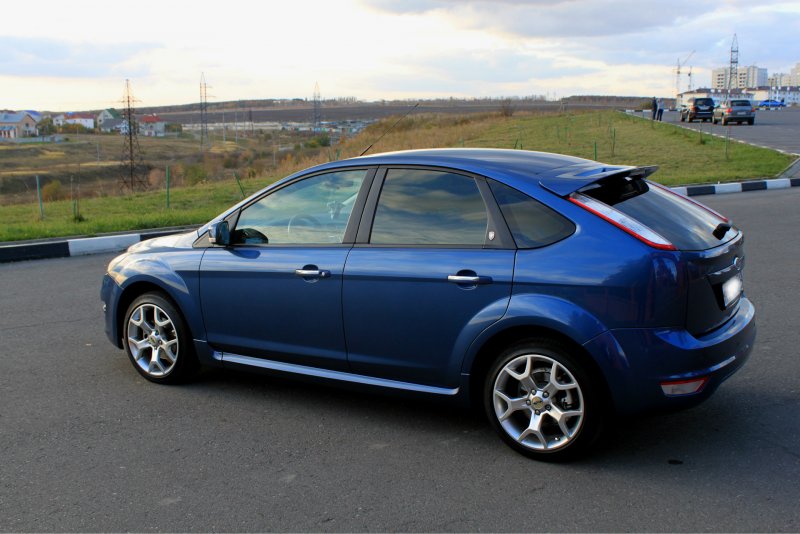 Ford Focus 2 2008 хэтчбек
