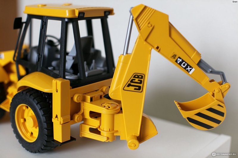 Bruder экскаватор – погрузчик колёсный JCB 4cx