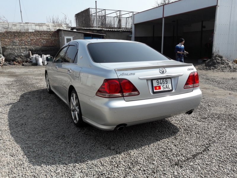 Toyota Crown s180