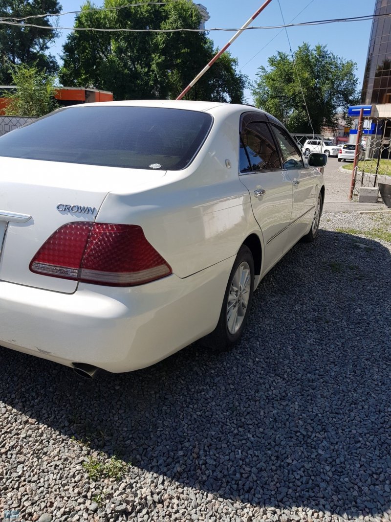 Toyota Crown 180