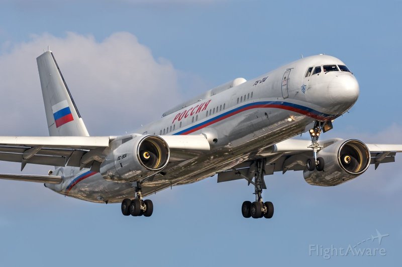 Tu-214pu авиакомпании «Россия» с бортовым номером rsd032