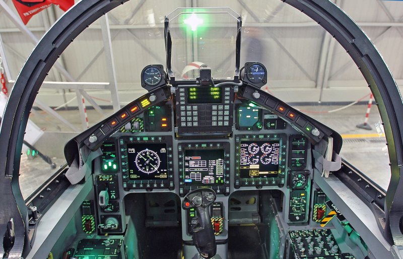 Aermacchi m-346 Cockpit