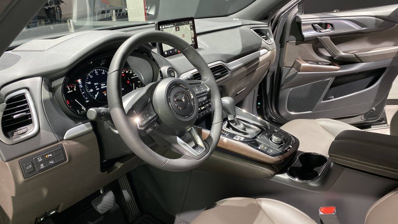 Mazda CX-9 2020 интерьер