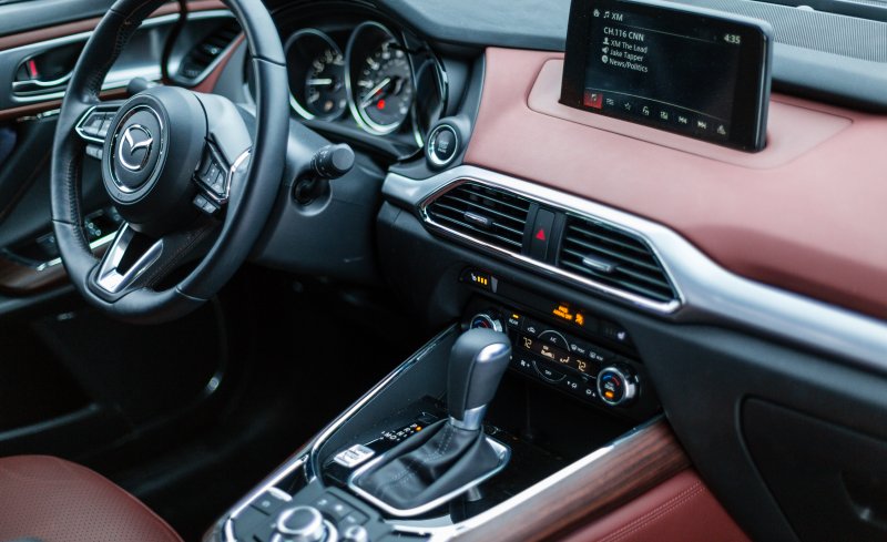 Mazda CX-9 2018 салон