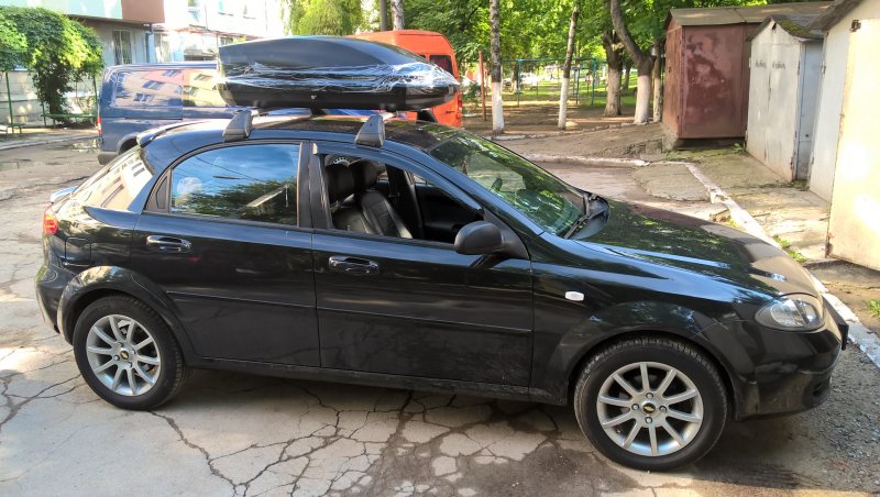 Открытый багажник Chevrolet Lacetti