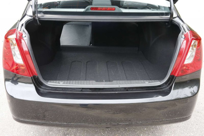 Chevrolet Lacetti седан багажник