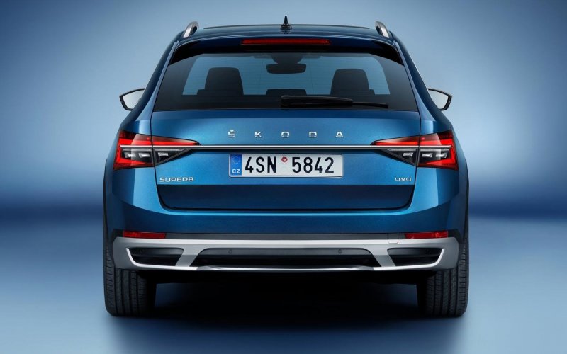 Skoda Superb Scout 2020