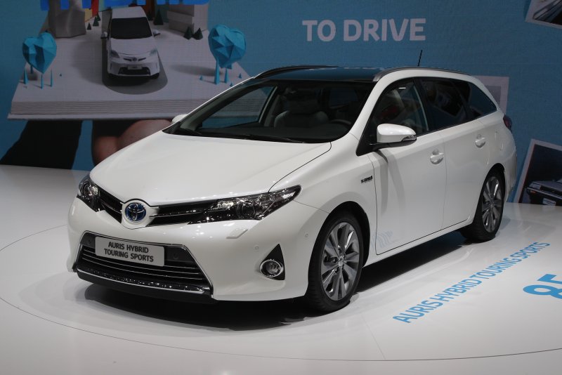 Toyota Auris 2017 универсал