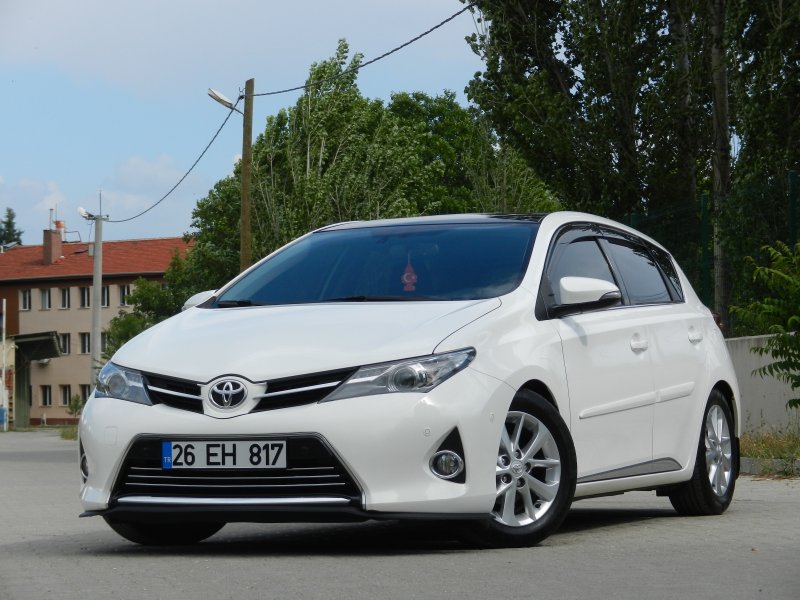 Toyota Auris 201