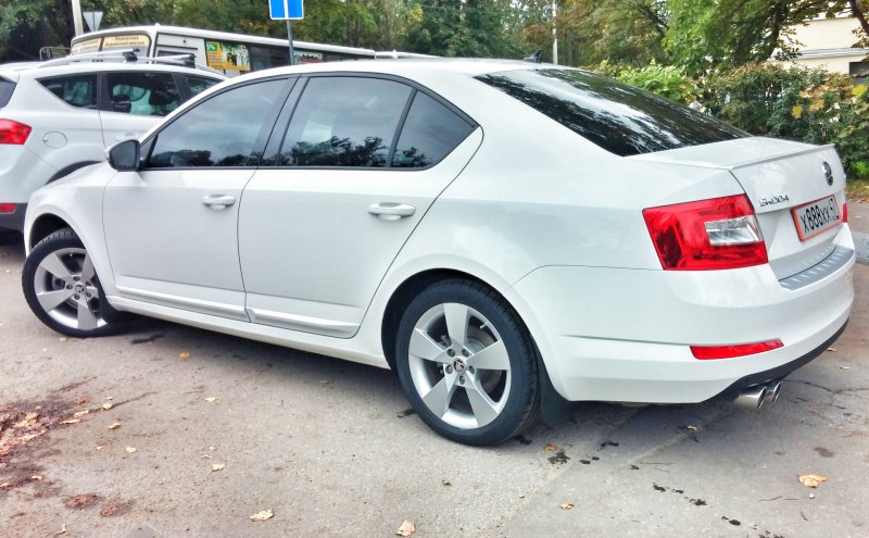 Skoda Octavia a7 225 45 17