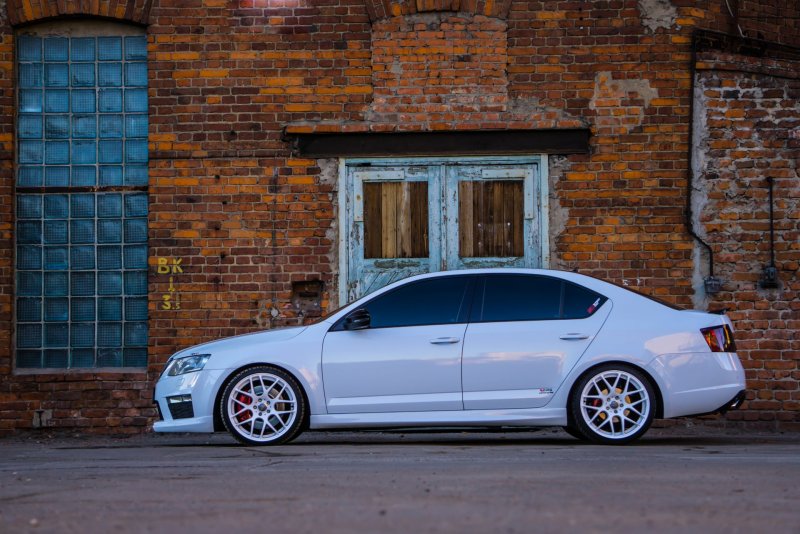 Skoda Octavia a7 BBS r18