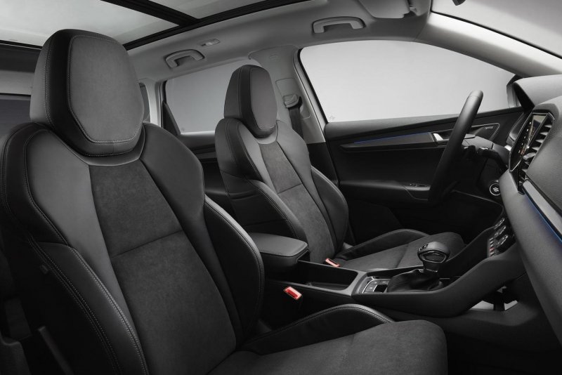 Skoda Karoq 2021 салон