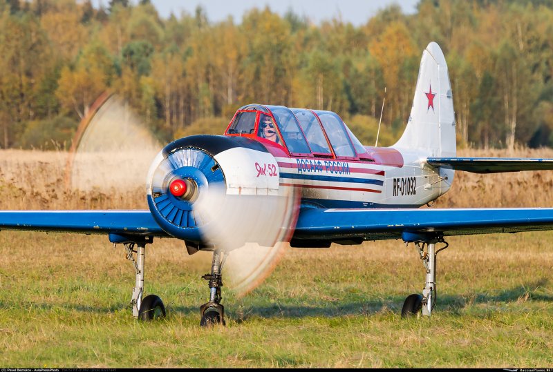 Як-18т вечером