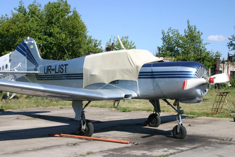 Самолёт як-18т
