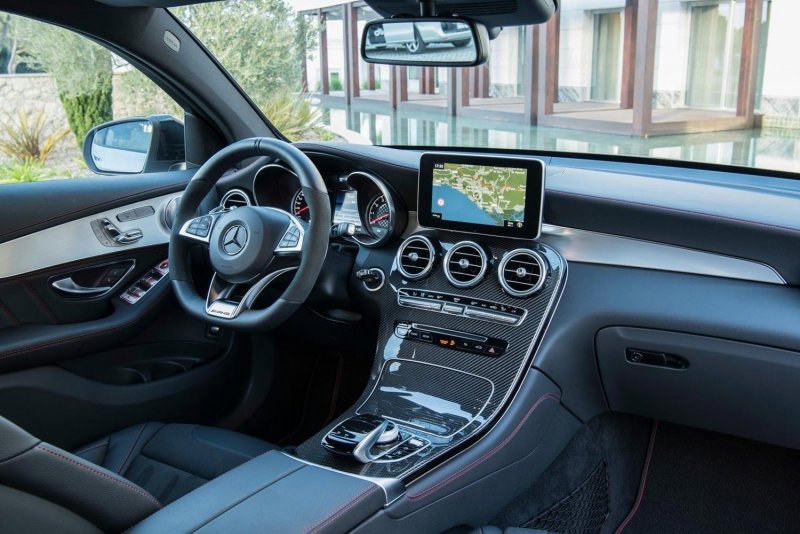 Mercedes GLC 2017 салон