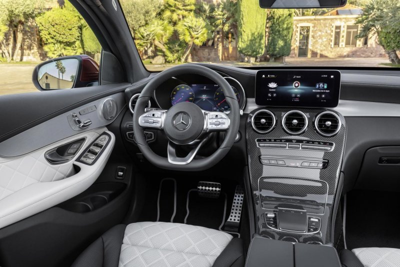 GLC Coupe 2020 салон