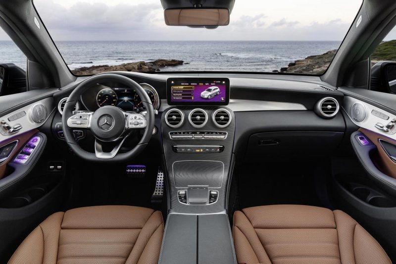 Mercedes Benz GLC 2020 салон