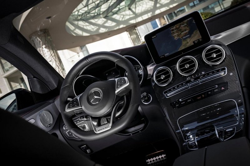 Мерседес-Бенц AMG GLC 43 салон