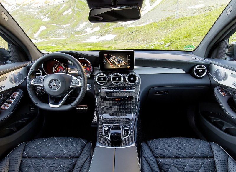 GLC Mercedes Benz 2018 салон