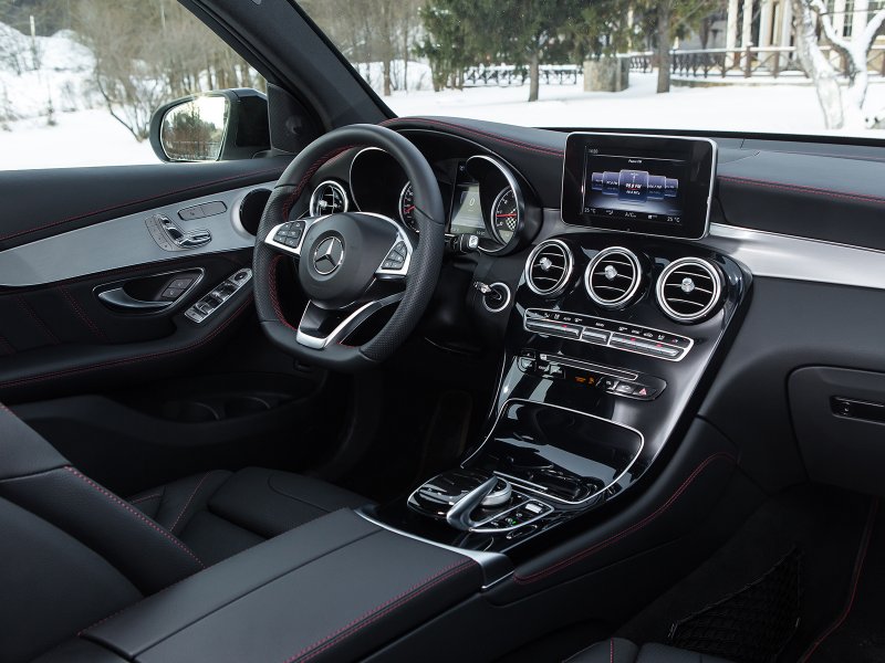 GLC Mercedes Benz 2018 салон
