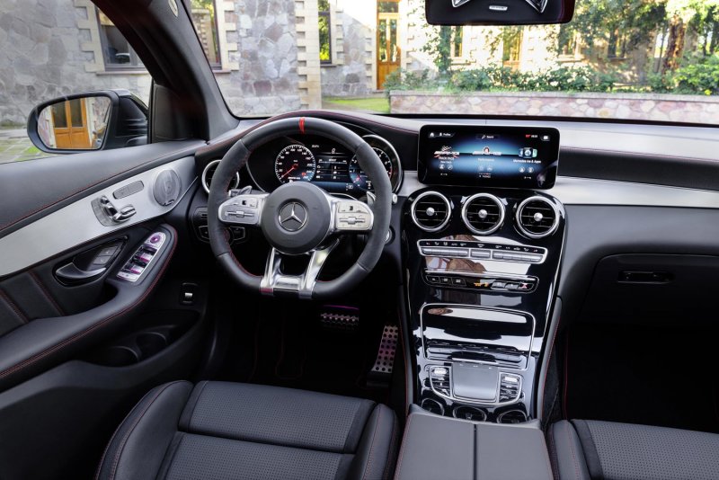 Мерседес GLC купе AMG 43 2020 салон