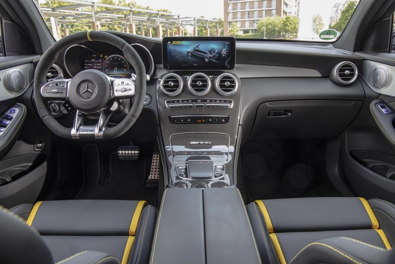 Mercedes GLC 63s 2020 салон