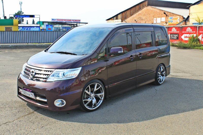 Nissan Serena c23m