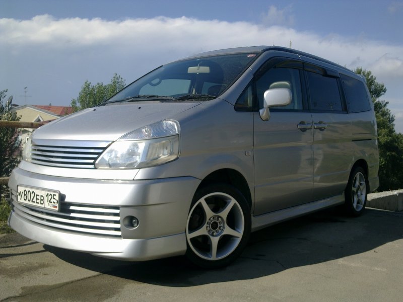 Nissan Serena c24 mk1